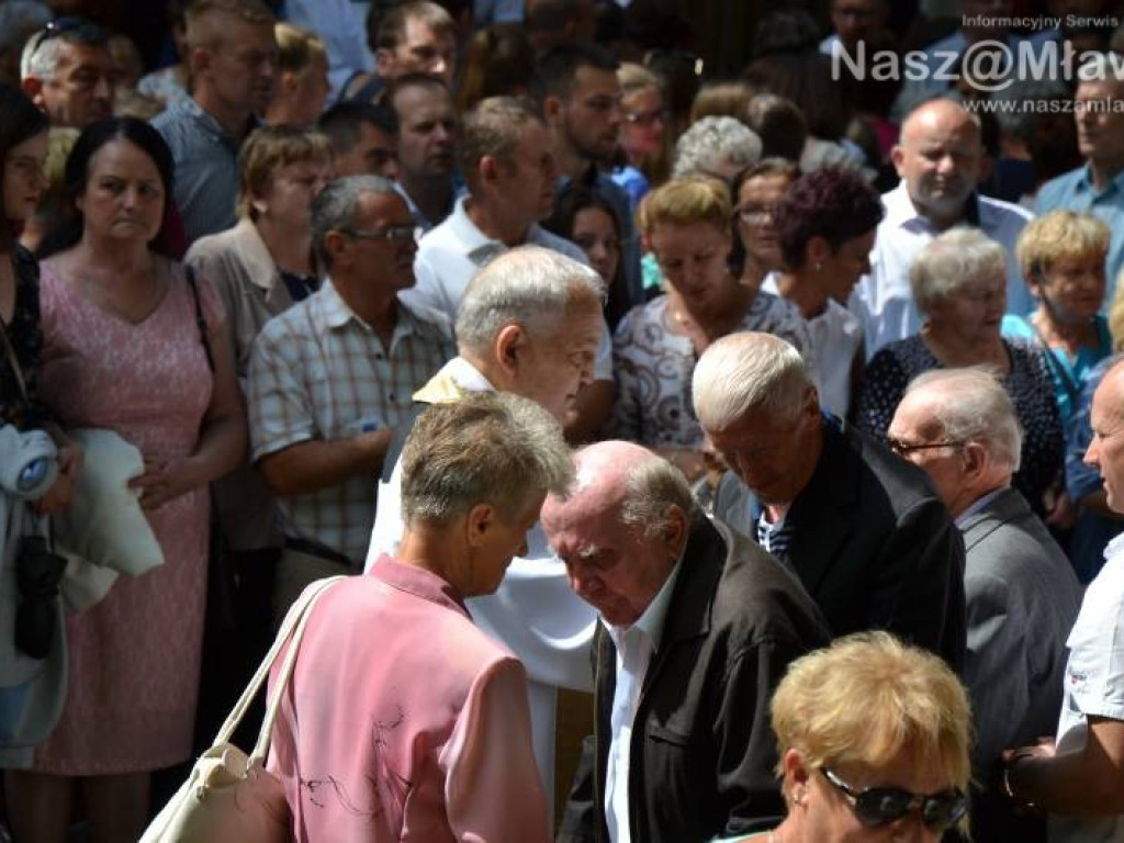 Bije tu cudowne źródełko. Tłumy w Drogiszce w gminie Strzegowo