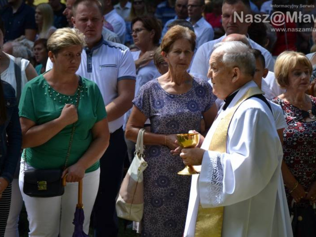 Bije tu cudowne źródełko. Tłumy w Drogiszce w gminie Strzegowo