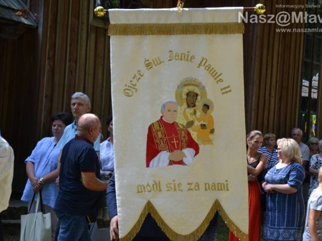 Bije tu cudowne źródełko. Tłumy w Drogiszce w gminie Strzegowo