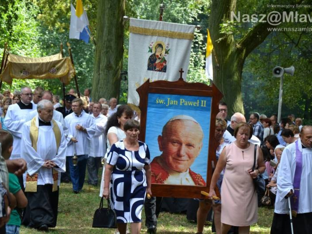 Bije tu cudowne źródełko. Tłumy w Drogiszce w gminie Strzegowo