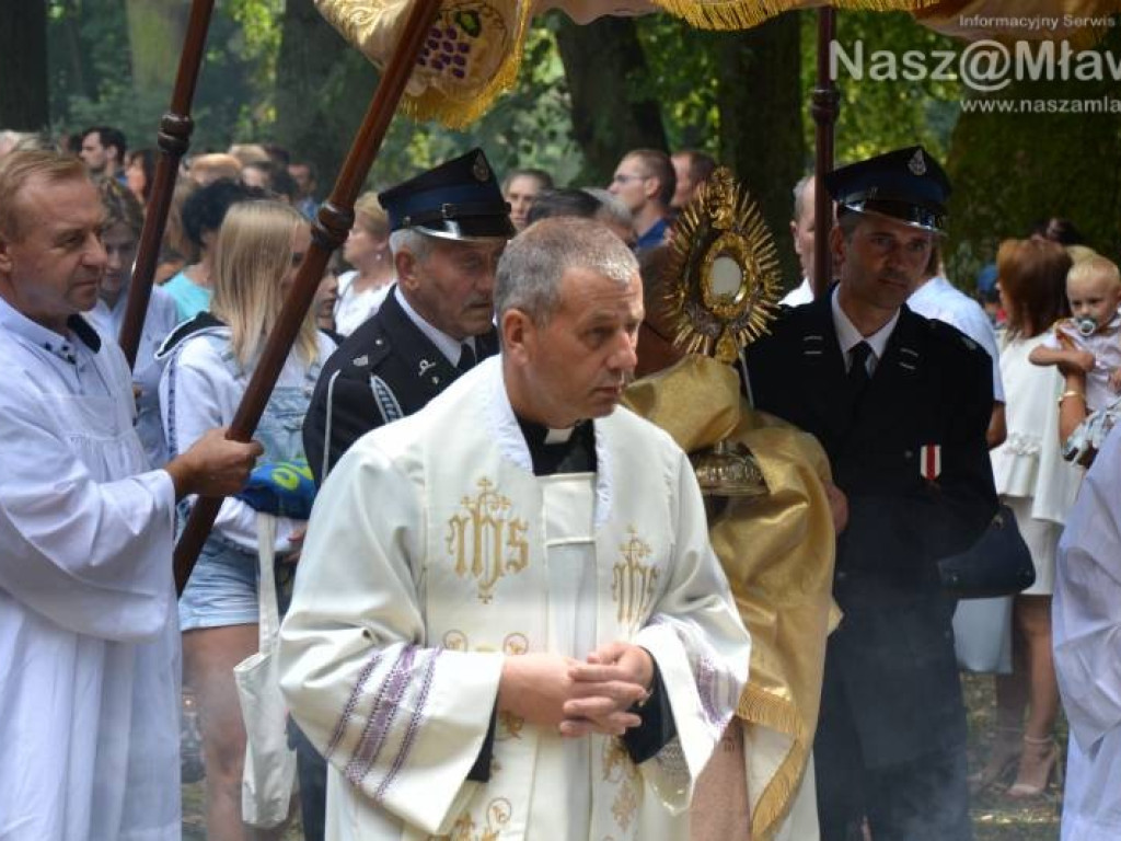 Bije tu cudowne źródełko. Tłumy w Drogiszce w gminie Strzegowo