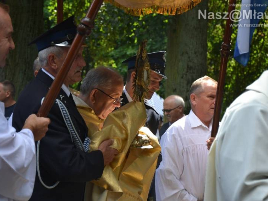 Bije tu cudowne źródełko. Tłumy w Drogiszce w gminie Strzegowo