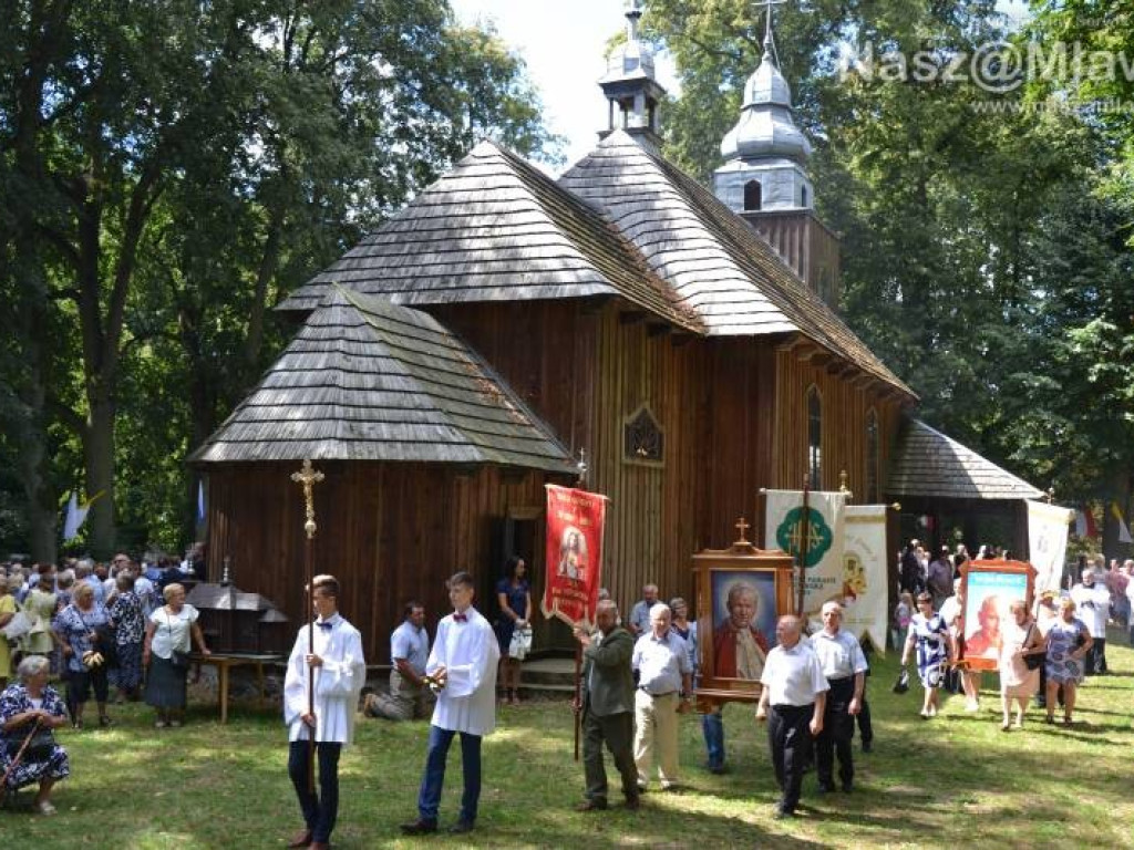 Bije tu cudowne źródełko. Tłumy w Drogiszce w gminie Strzegowo