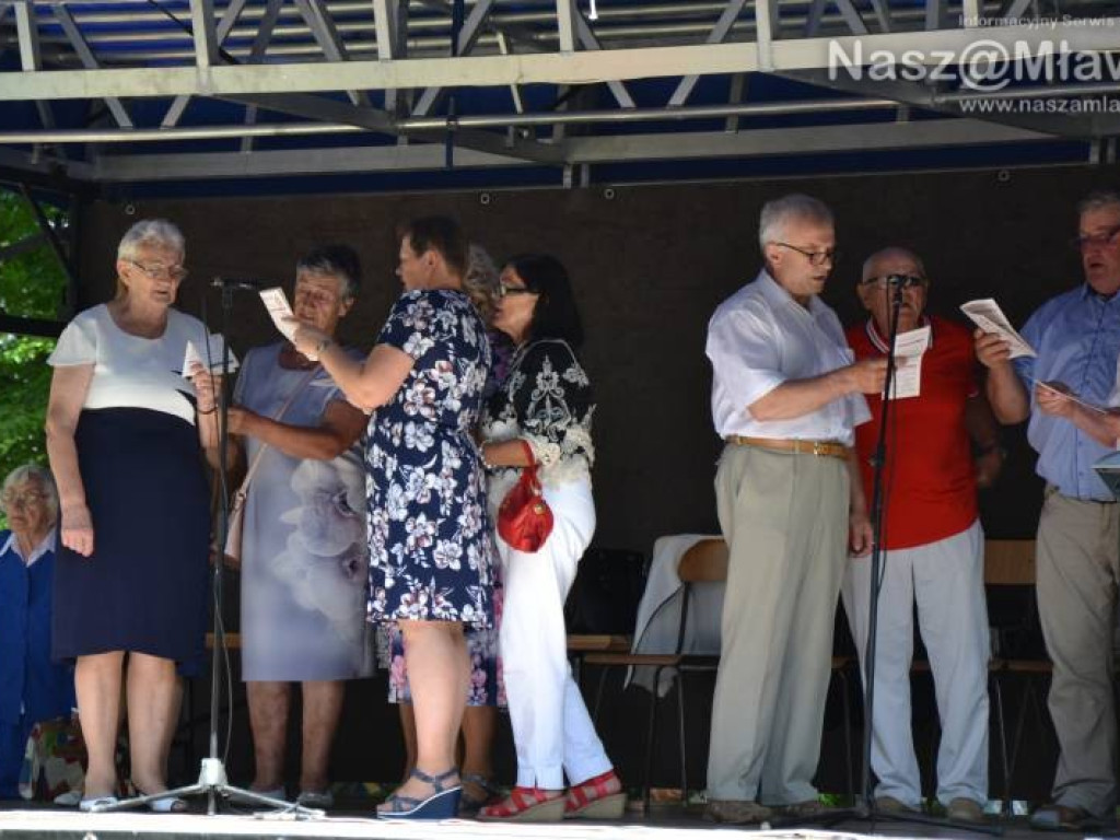 Bije tu cudowne źródełko. Tłumy w Drogiszce w gminie Strzegowo