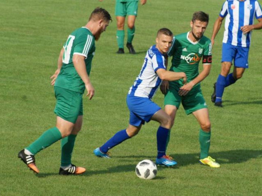 Punkt Mławianki z liderem. Żelazna defensywa