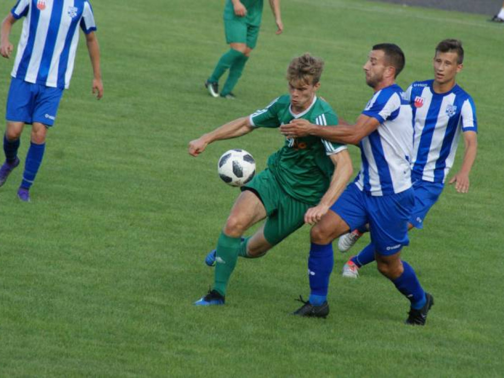 Punkt Mławianki z liderem. Żelazna defensywa