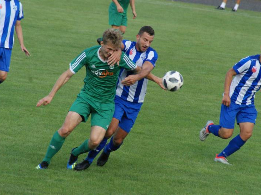 Punkt Mławianki z liderem. Żelazna defensywa