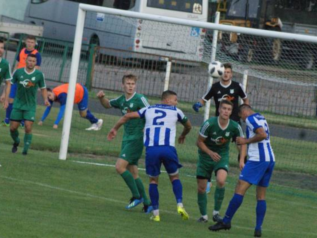 Punkt Mławianki z liderem. Żelazna defensywa