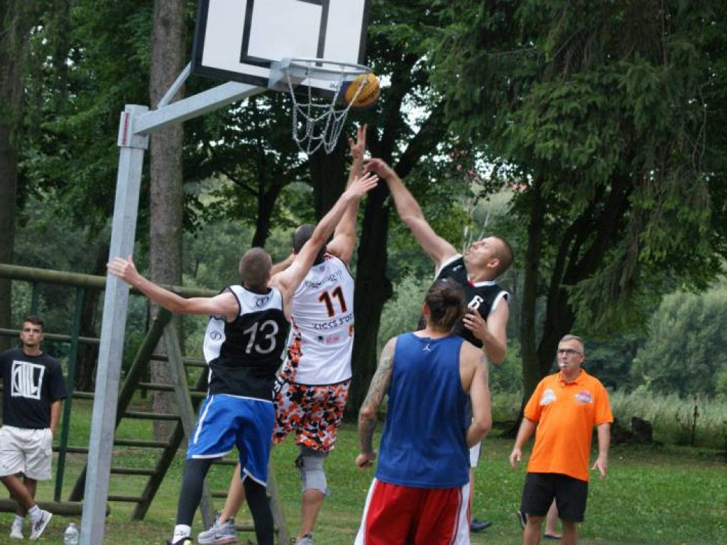 Hutnicy najlepsi w Mławie, najlepsi w Wyszynach