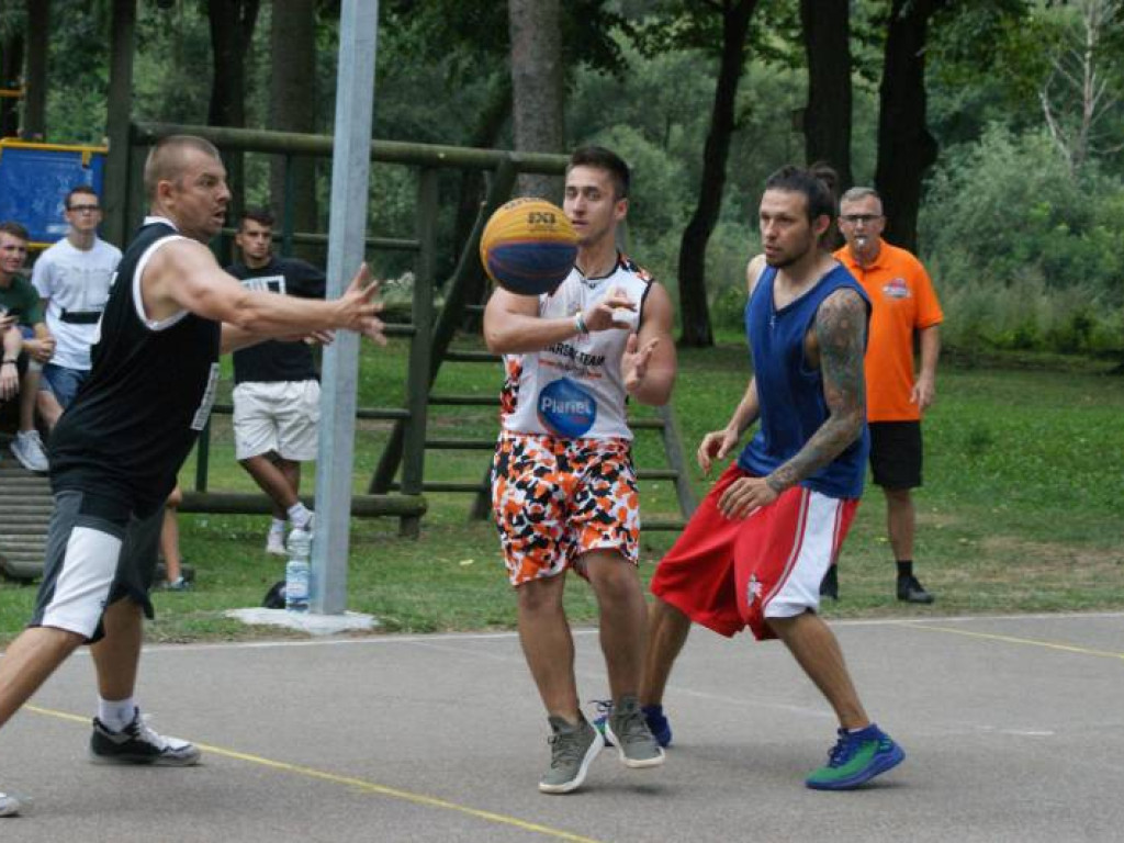 Hutnicy najlepsi w Mławie, najlepsi w Wyszynach