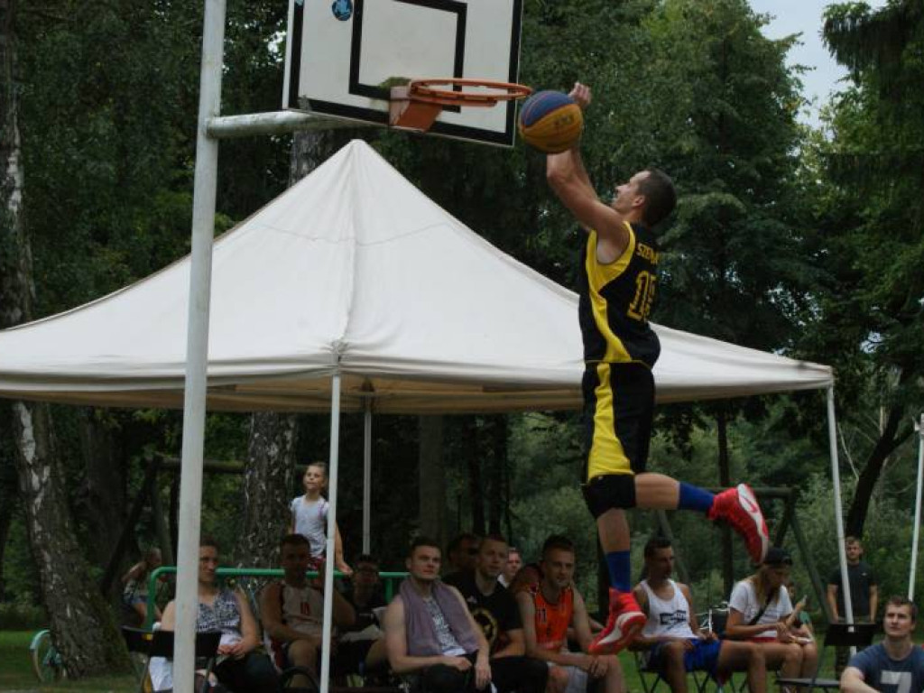 Hutnicy najlepsi w Mławie, najlepsi w Wyszynach