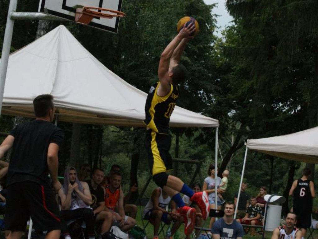 Hutnicy najlepsi w Mławie, najlepsi w Wyszynach