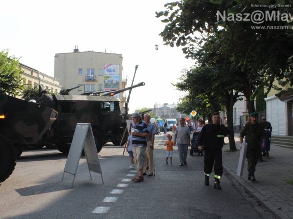 Do Mławy przyjechały KRAB, SZAKAL i ROSOMAKI