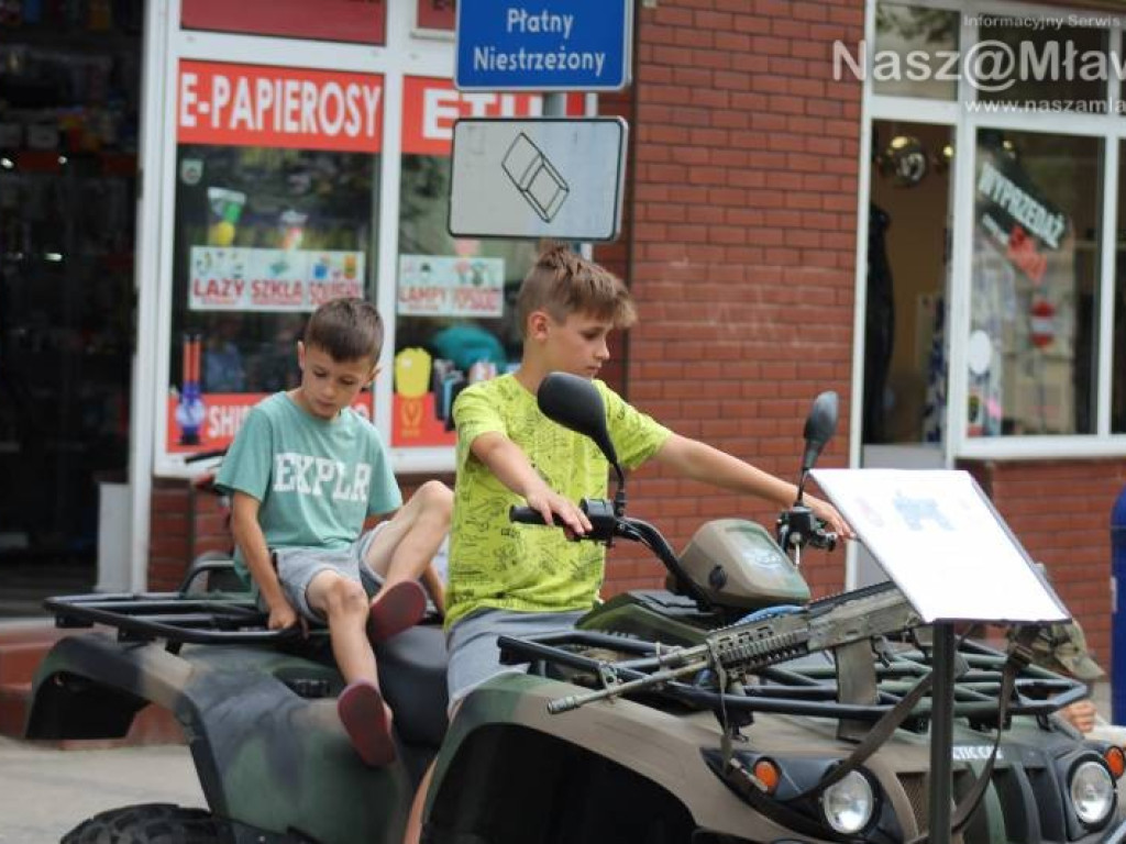 Do Mławy przyjechały KRAB, SZAKAL i ROSOMAKI