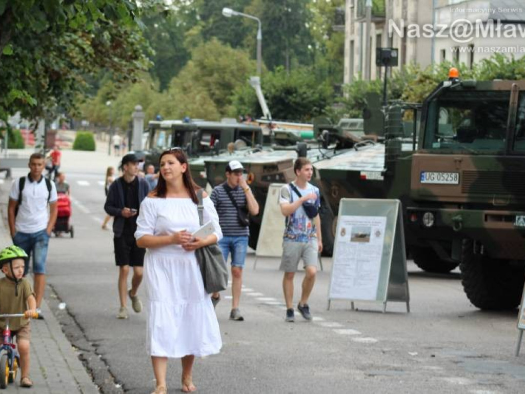 Do Mławy przyjechały KRAB, SZAKAL i ROSOMAKI