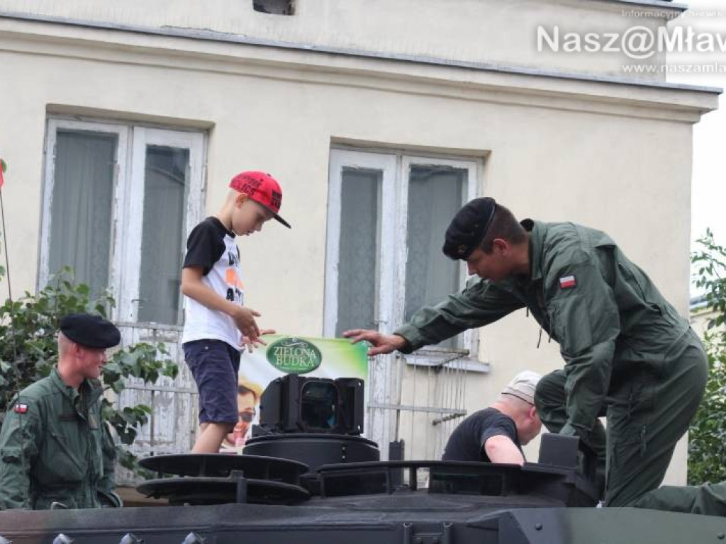 Do Mławy przyjechały KRAB, SZAKAL i ROSOMAKI