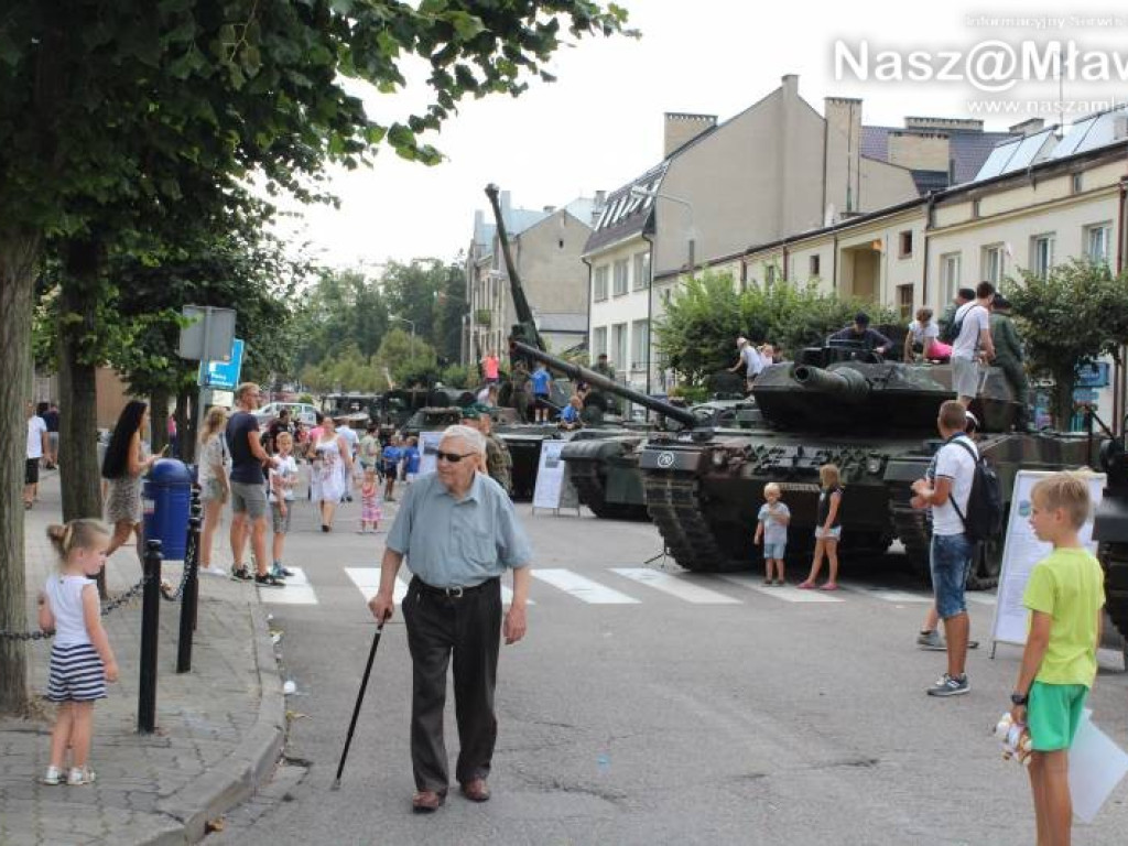 Do Mławy przyjechały KRAB, SZAKAL i ROSOMAKI
