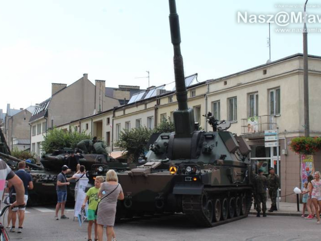 Do Mławy przyjechały KRAB, SZAKAL i ROSOMAKI