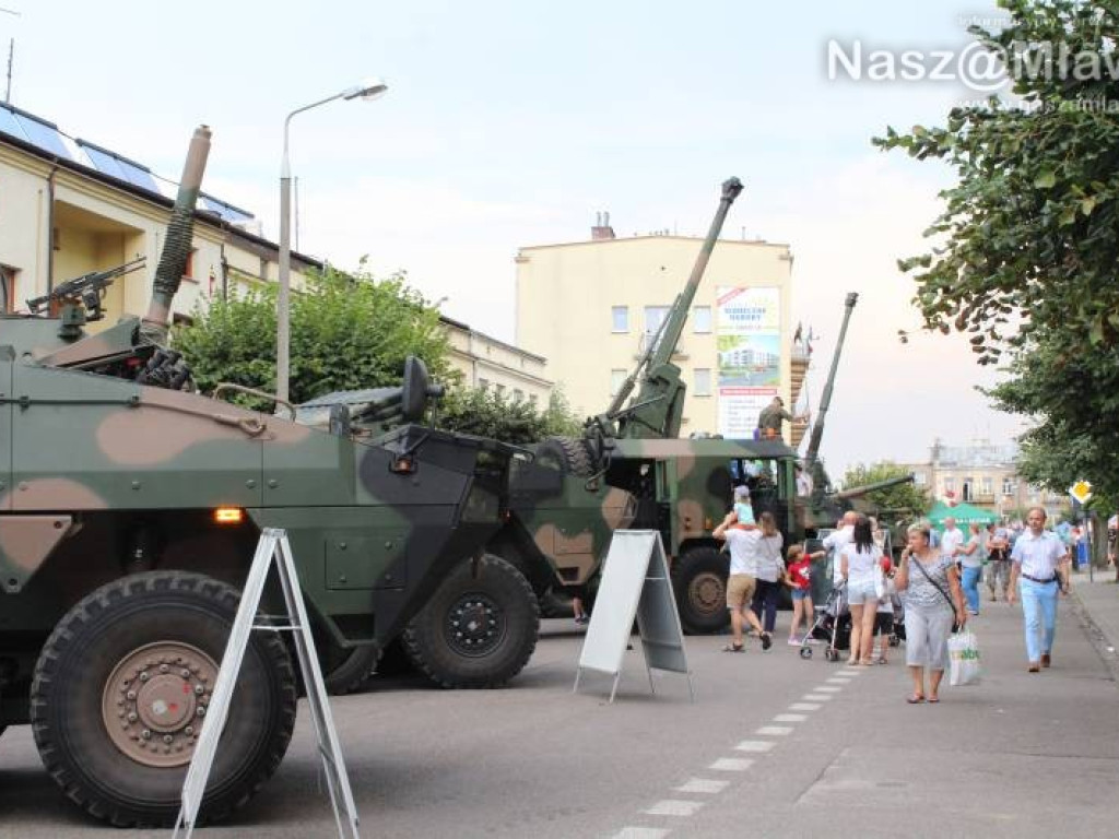 Do Mławy przyjechały KRAB, SZAKAL i ROSOMAKI