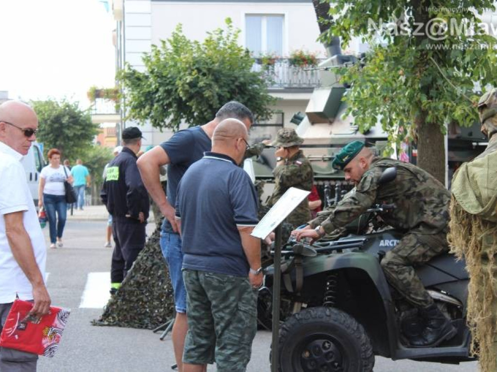 Do Mławy przyjechały KRAB, SZAKAL i ROSOMAKI