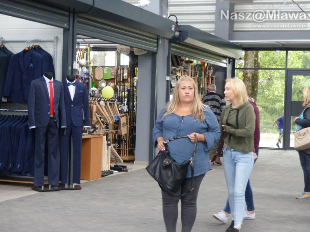 W Ciechanowie otwarto nowoczesną halę targową [ZDJĘCIA]