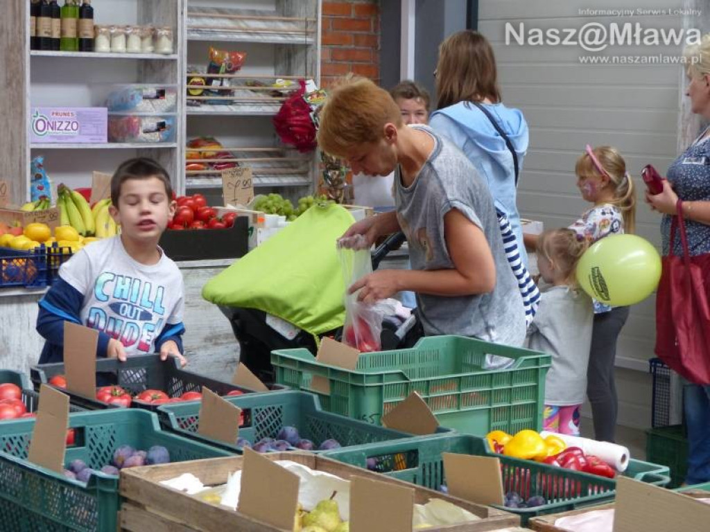 W Ciechanowie otwarto nowoczesną halę targową [ZDJĘCIA]