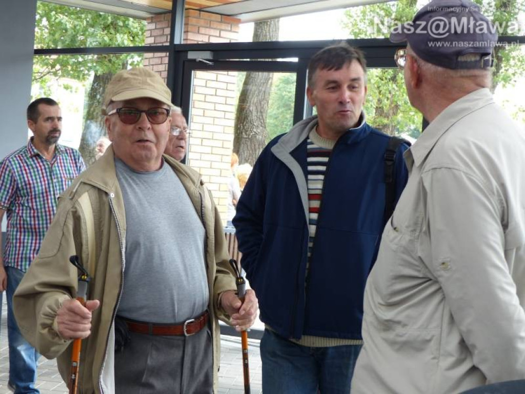 W Ciechanowie otwarto nowoczesną halę targową [ZDJĘCIA]