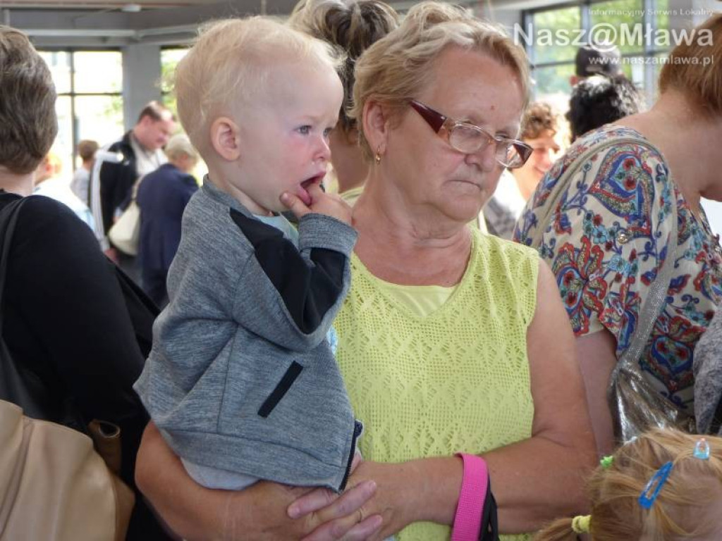 W Ciechanowie otwarto nowoczesną halę targową [ZDJĘCIA]