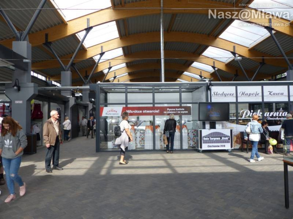 W Ciechanowie otwarto nowoczesną halę targową [ZDJĘCIA]