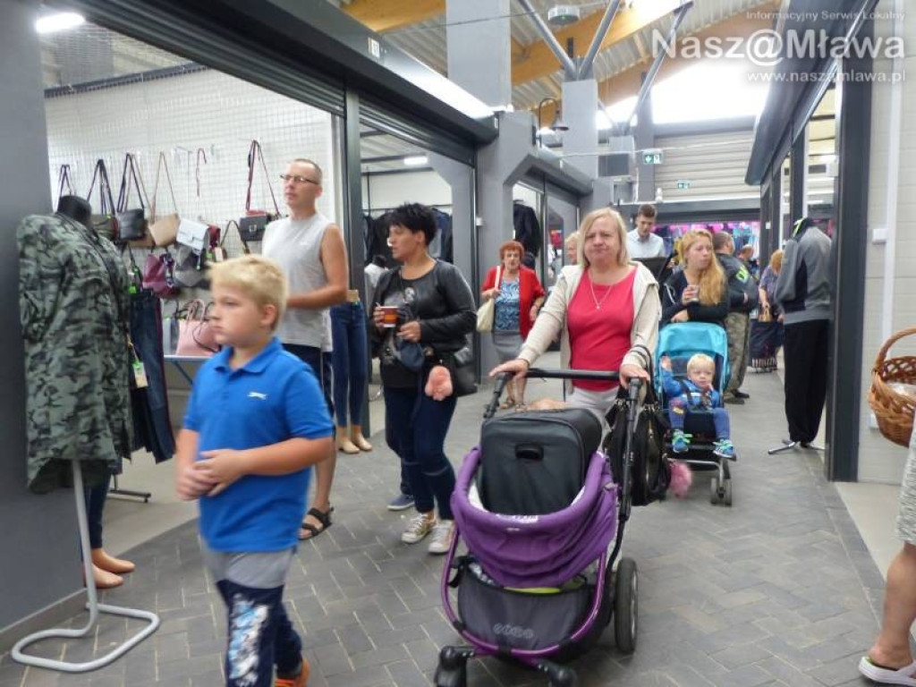 W Ciechanowie otwarto nowoczesną halę targową [ZDJĘCIA]