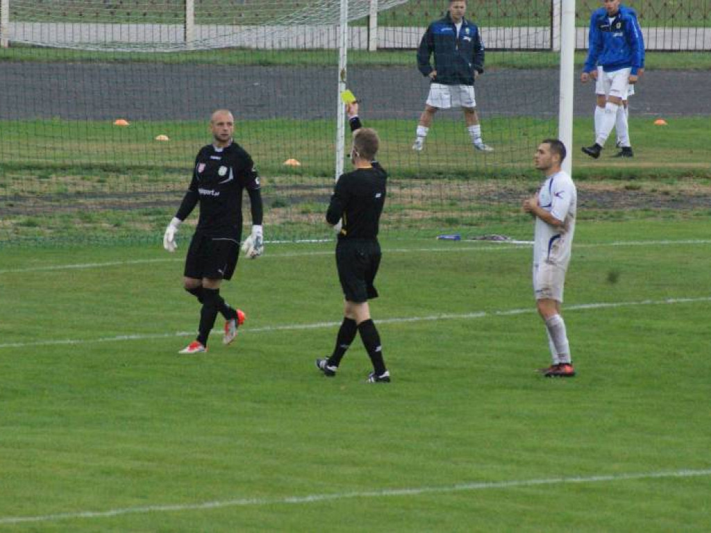Czwarta z rzędu przegrana. Bez punktów, bez gola
