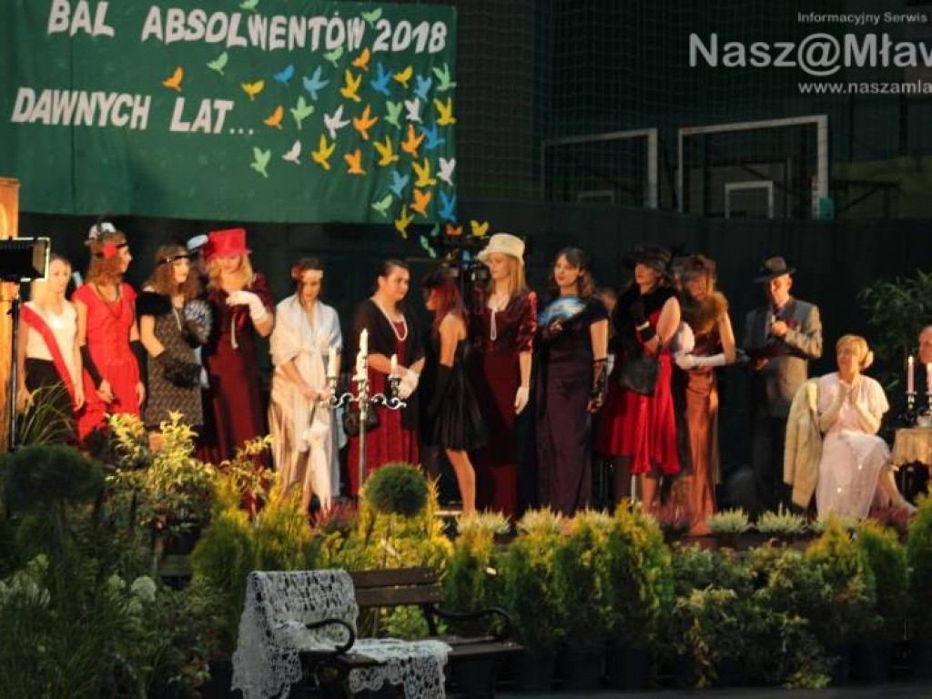 Powróćmy jak za dawnych lat..., czyli bal absolwentów
