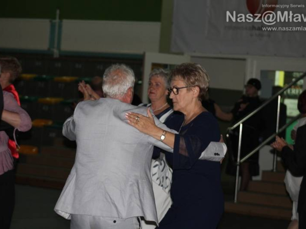 Powróćmy jak za dawnych lat..., czyli bal absolwentów