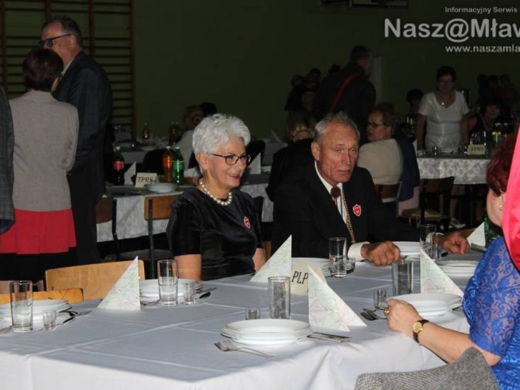 Powróćmy jak za dawnych lat..., czyli bal absolwentów