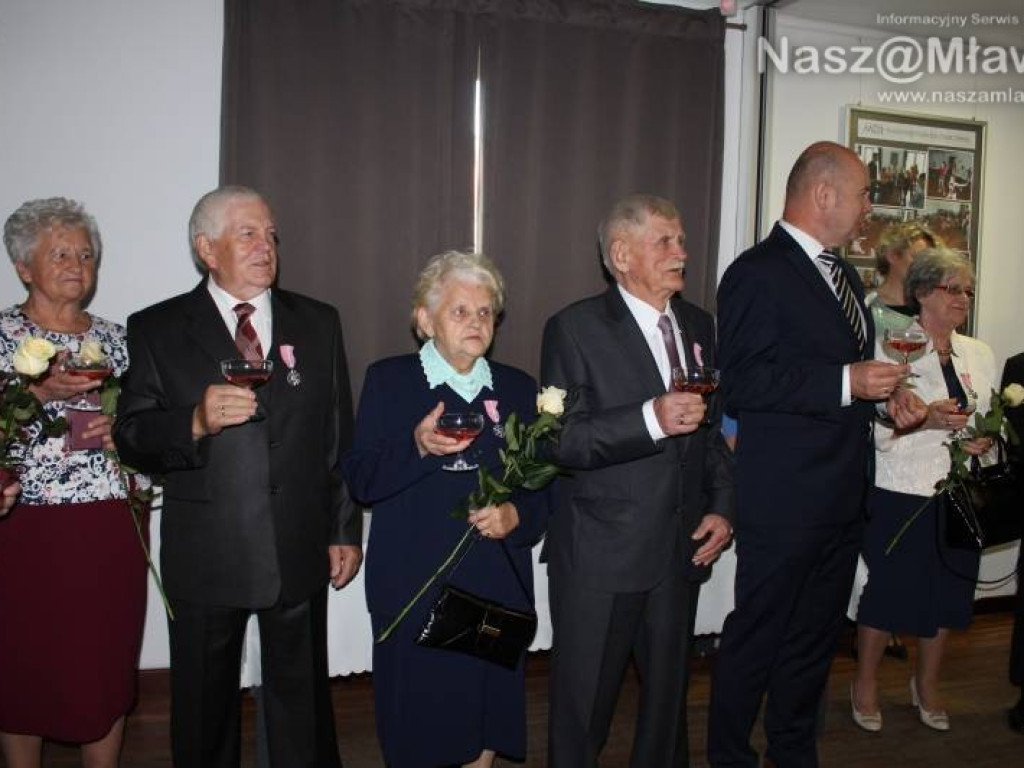 Medale od prezydenta dla par małżeńskich. Były łzy wzruszenia i dużo serdeczności