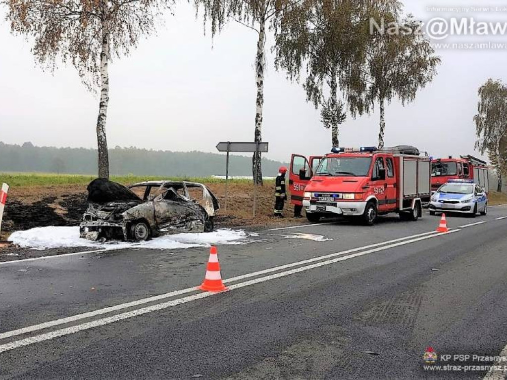 Próbował uciec z płonącego samochodu. Został śmiertelnie potrącony