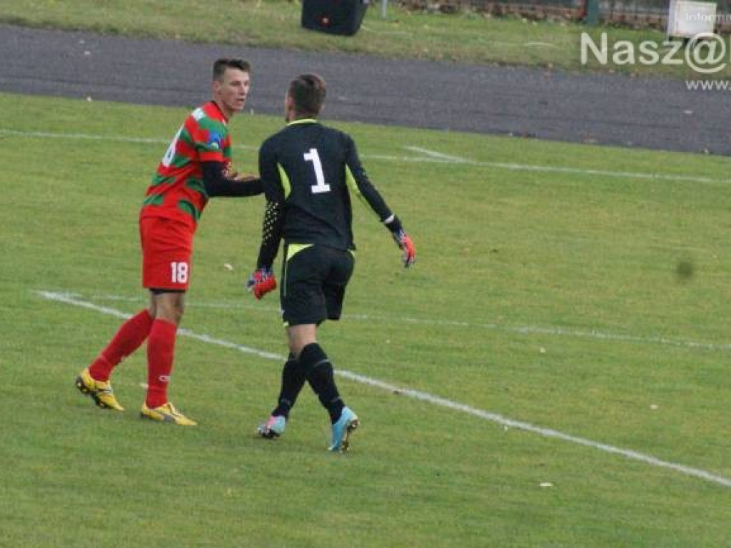 Derby dla Wkry. Czerwono w końcówce