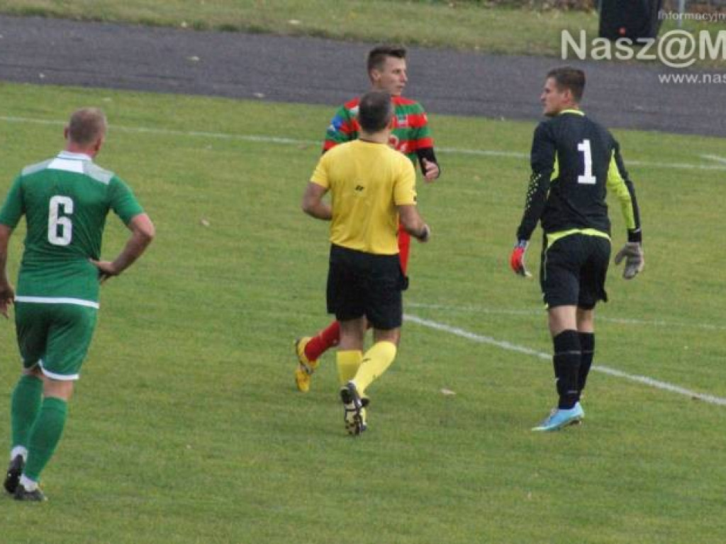 Derby dla Wkry. Czerwono w końcówce