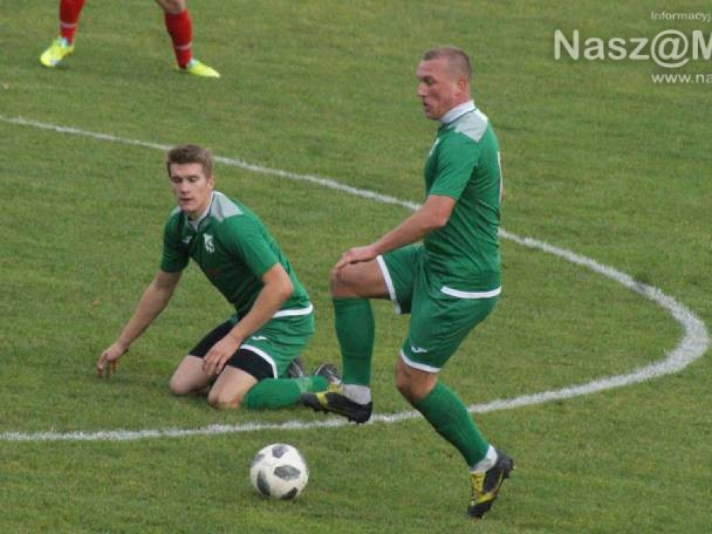 Derby dla Wkry. Czerwono w końcówce