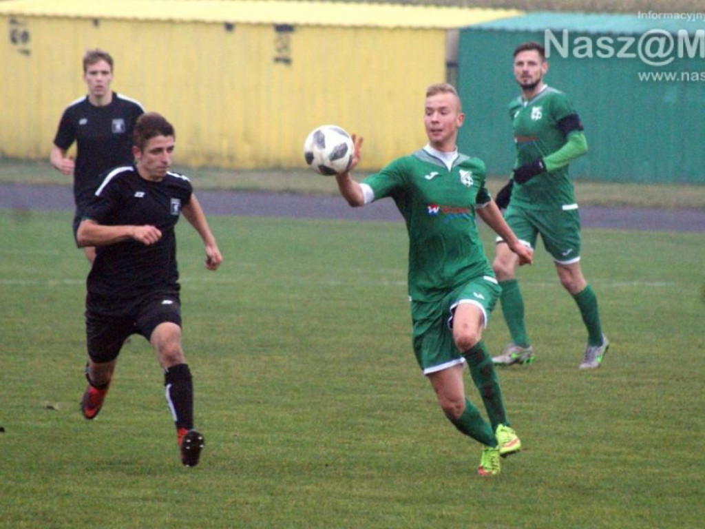 Prowadzili, by przegrać. Gol Rogalskiego nie pomógł