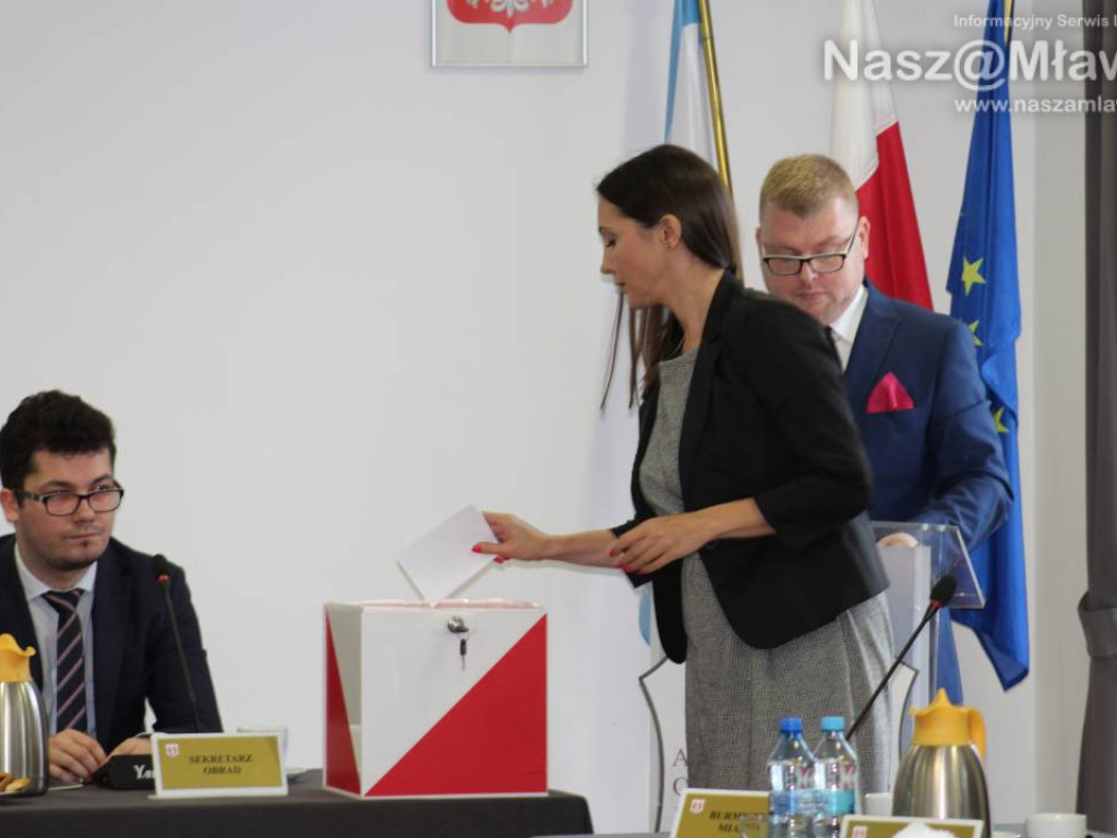 Inauguracyjna sesja Rady Miasta Mława. Wybrano przewodniczącego i dwóch wice