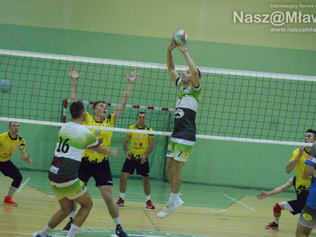 Wicher zawiał. Lider wygrał w trzech setach