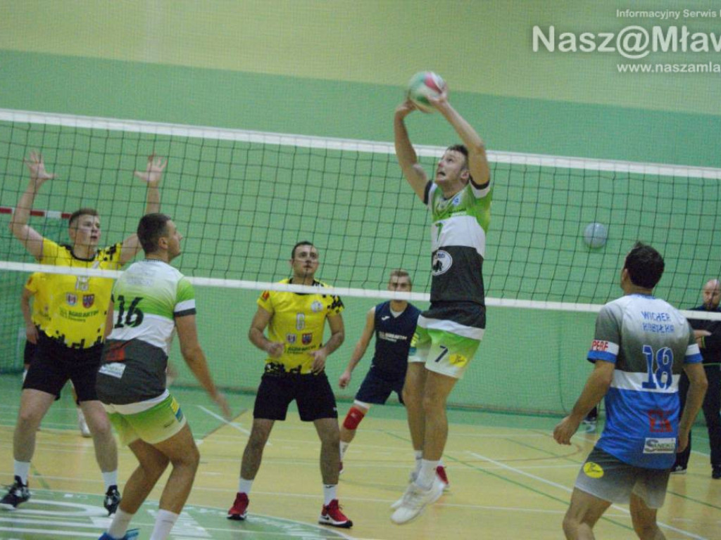 Wicher zawiał. Lider wygrał w trzech setach