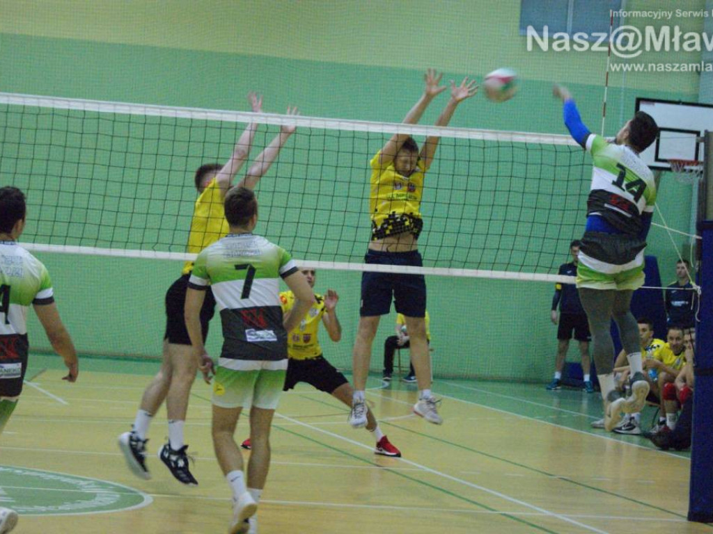 Wicher zawiał. Lider wygrał w trzech setach