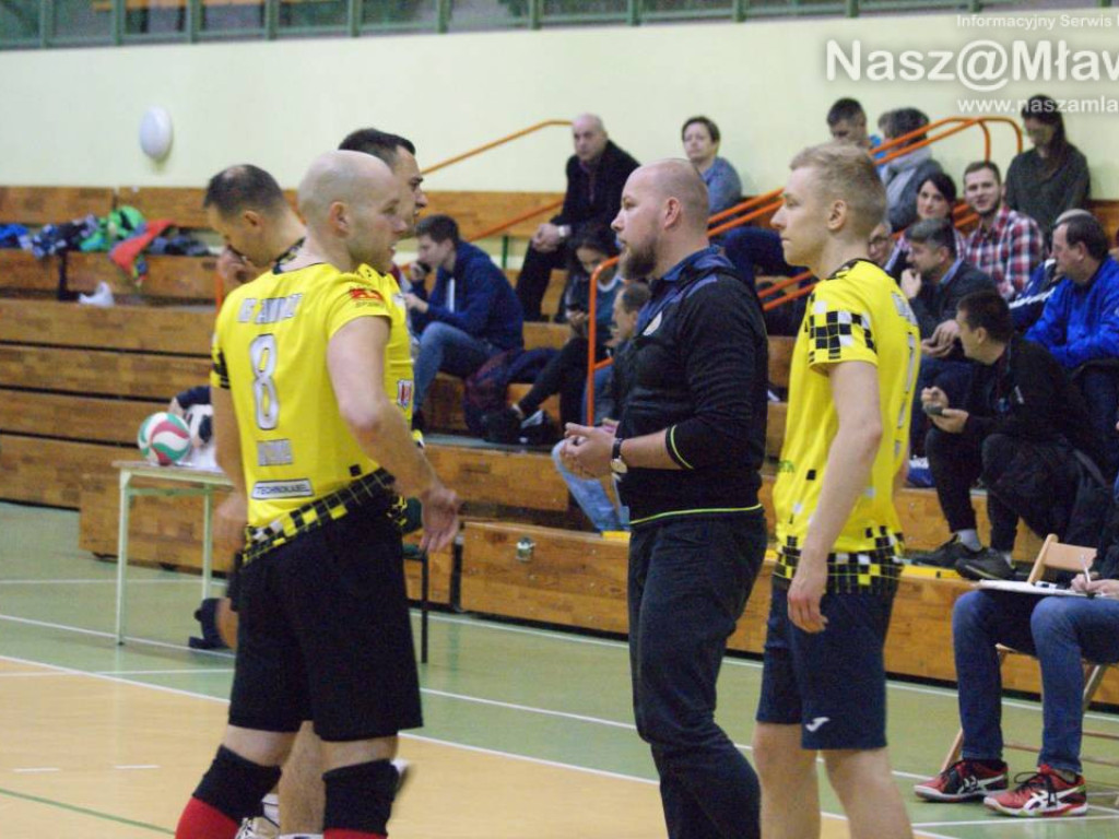 Wicher zawiał. Lider wygrał w trzech setach