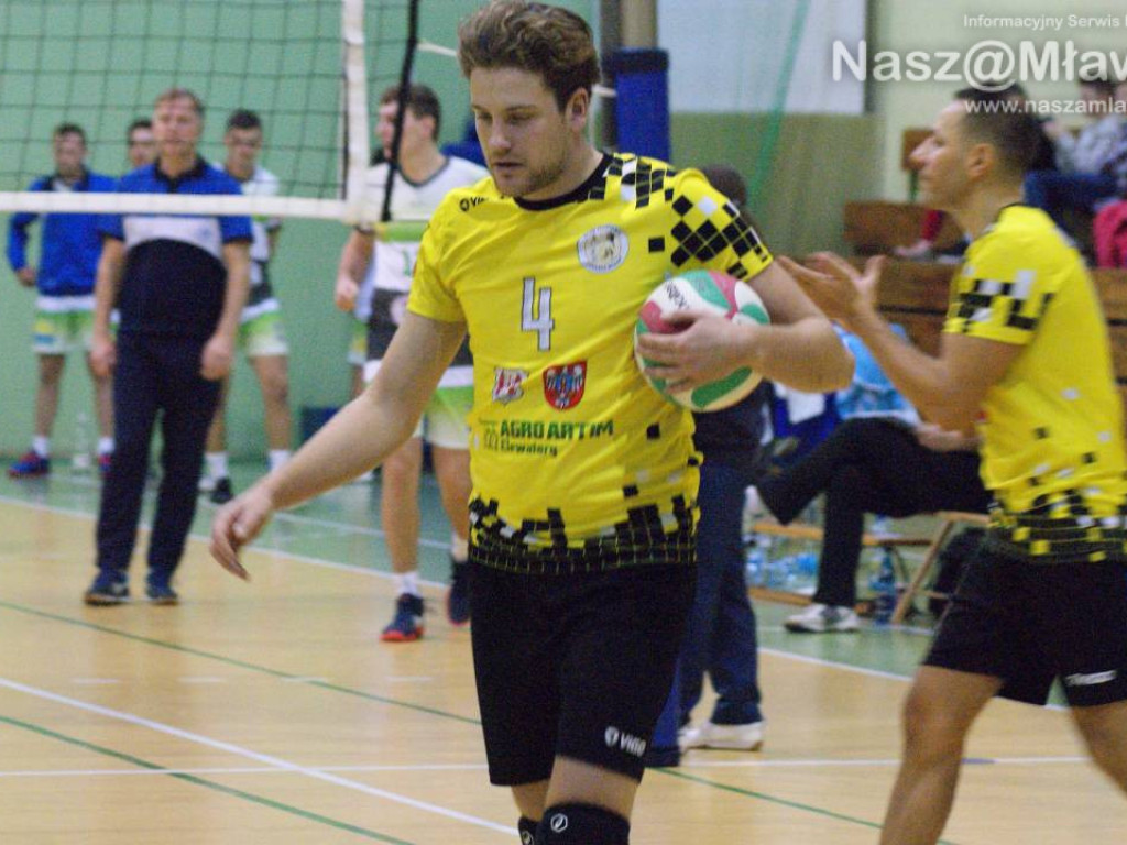 Wicher zawiał. Lider wygrał w trzech setach