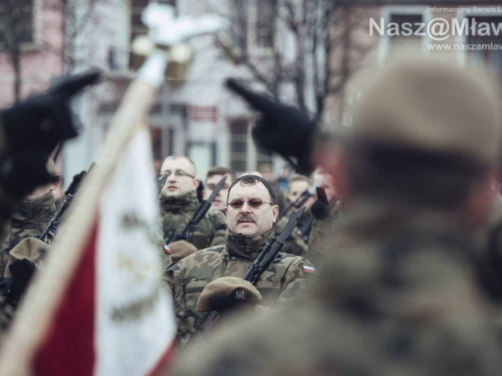 Kolejni mławianie złożyli przysięgę. Wśród żołnierzy m.in. matka z córką