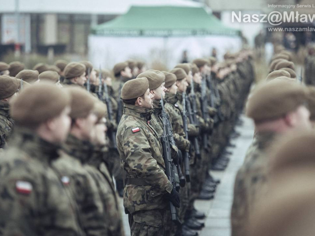Kolejni mławianie złożyli przysięgę. Wśród żołnierzy m.in. matka z córką