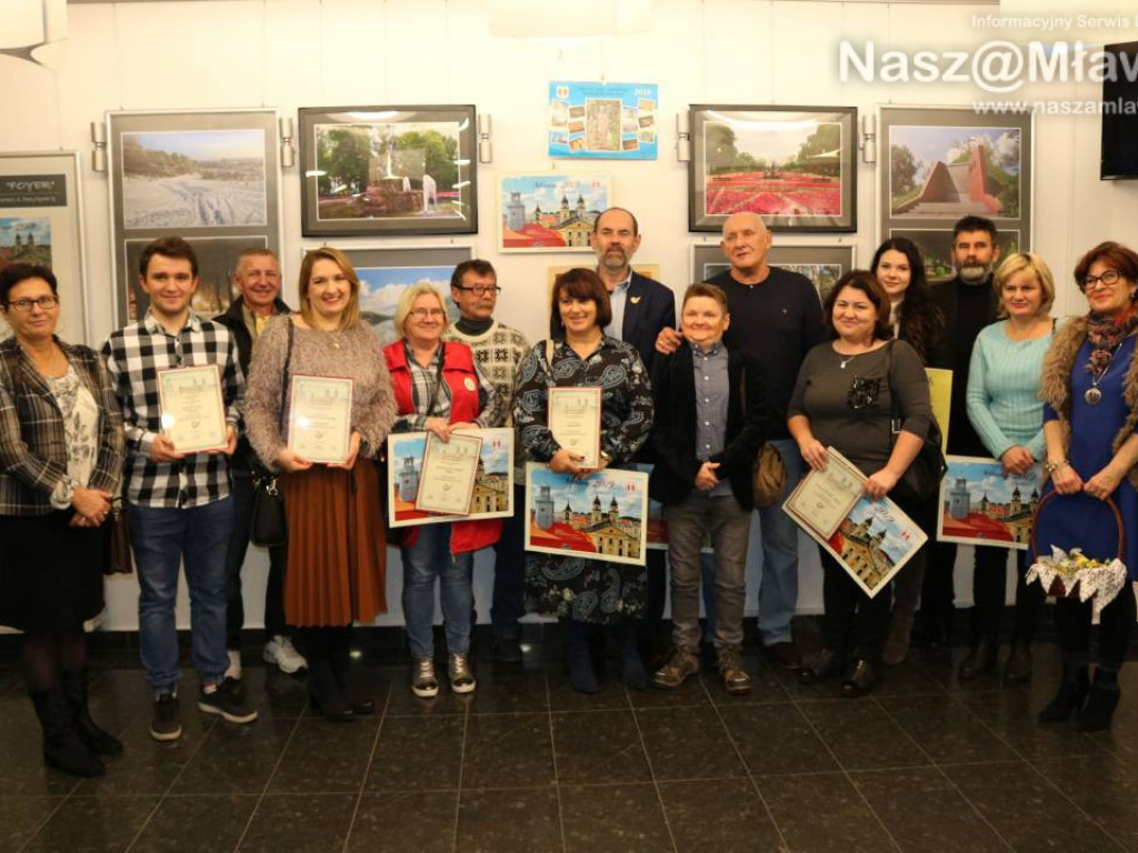 Kalendarz mławskich twórców. Z fotografiami i wierszami