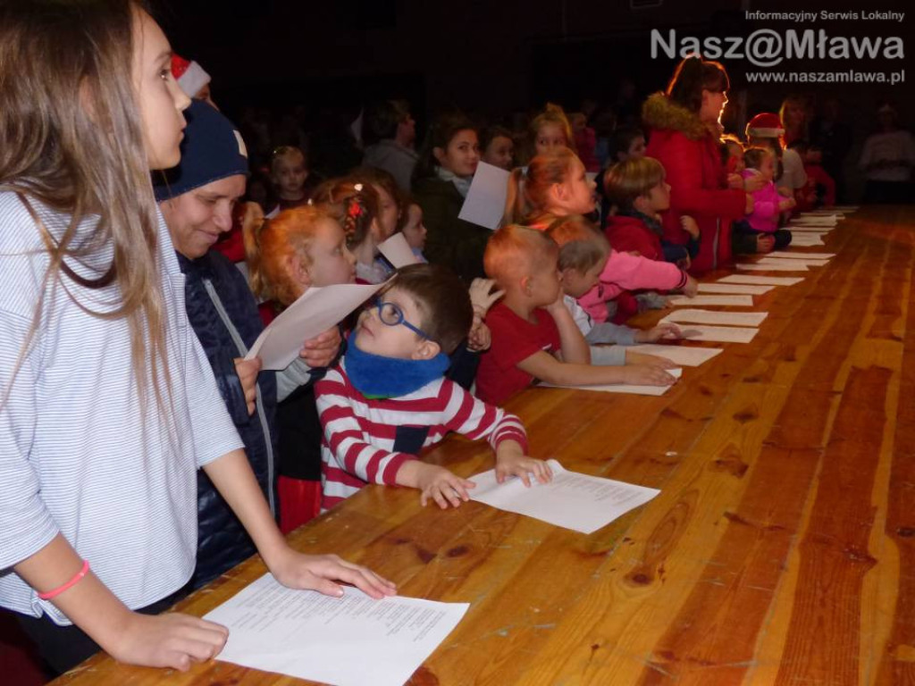 Mikołaj powitał dzieci uśmiechem, tańcem i piosenką [WIDEO]